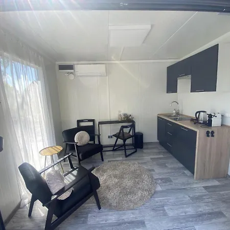 Tiny House Qirih Guest House Zierikzee Exterior photo